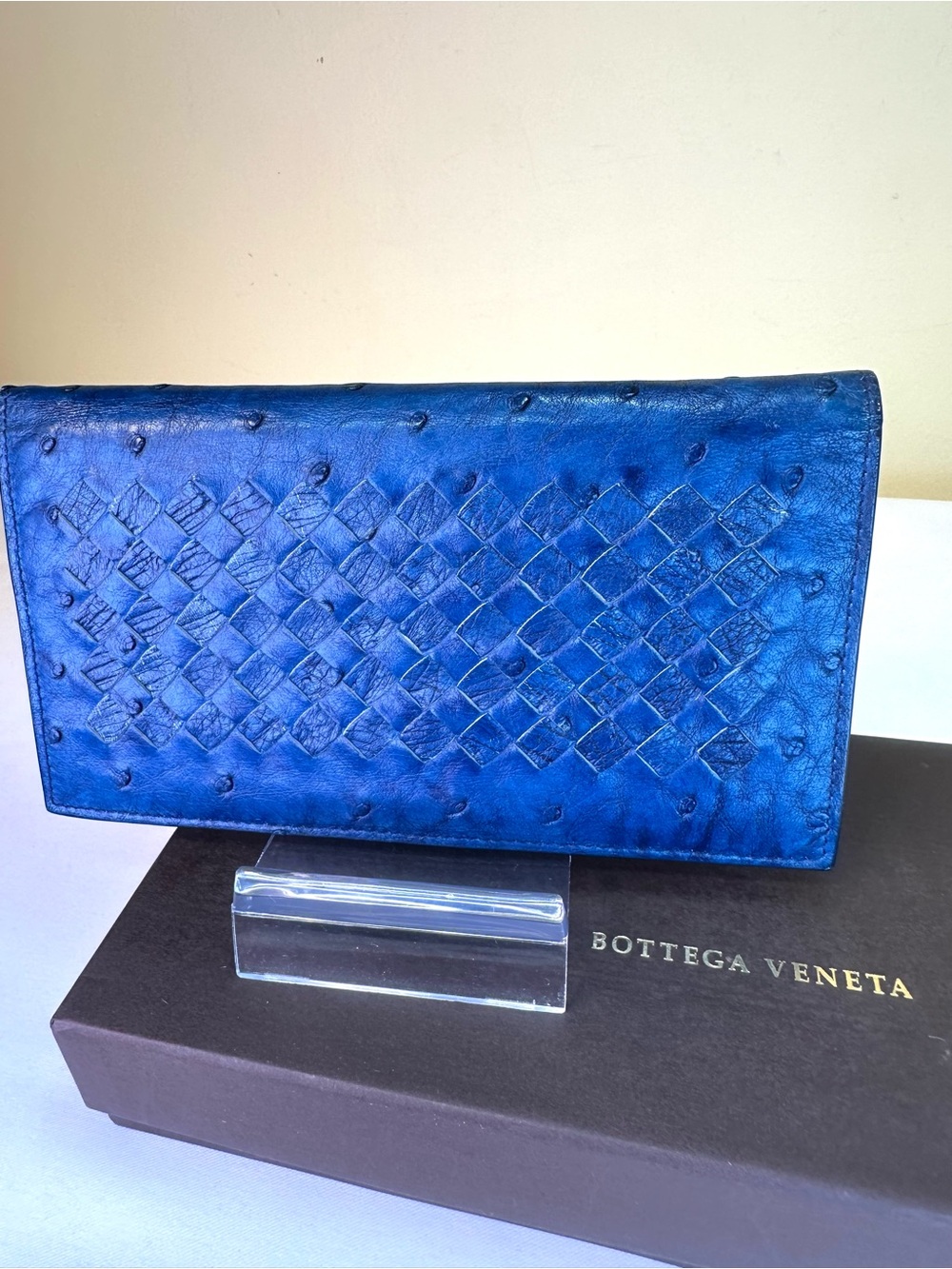 Bottega Veneta Rare Ostrich Royal Blue Intrecciato Wallet Fits Phone, box, Italy